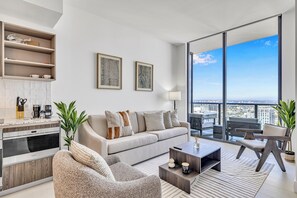 TV, table tennis - Penthouse in Downtown Miami (Miami)