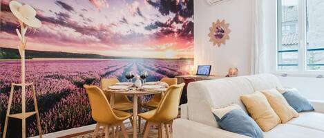 Televisión, libros y estéreo