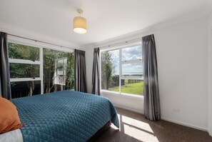 4 Schlafzimmer, Bügeleisen/Bügelbrett, WLAN, Bettwäsche