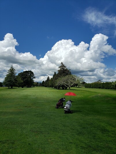 花园阁汽车旅馆和背包客