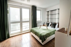 1 dormitori, planxa i posts de planxar, wifi gratuïta i roba de llit