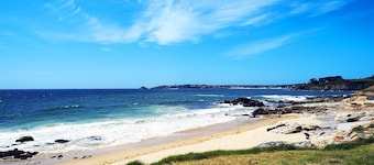 Rustic + Cozy Apartment | Direct Beach Access!