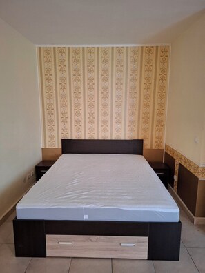 1 bedroom, iron/ironing board, WiFi, bed sheets - Deluxe Studio in Sunny Beach (Sunny Beach)
