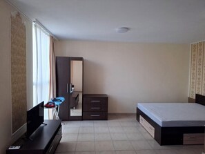 1 chambre, fer et planche à repasser, Wi-Fi, draps fournis