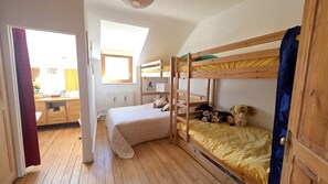 2 bedrooms