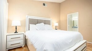 4 bedrooms, iron/ironing board, WiFi, bed sheets