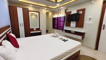Deluxe Sea View | Soundproofing, bed sheets