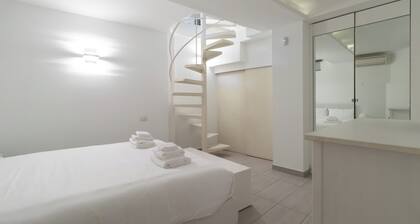 Carcano 27 - Two Bedroom Apartment, Sleeps 6