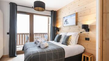 Apartment | 3 bedrooms, bed sheets