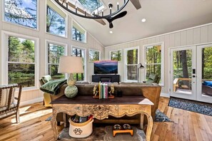 Smart TV, fireplace, books