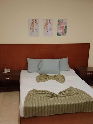 Superior Triple Room | Free WiFi, bed sheets - Verssailles Pyramids Hotel (Giza)