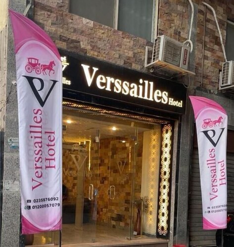 verssailles pyramids hotel