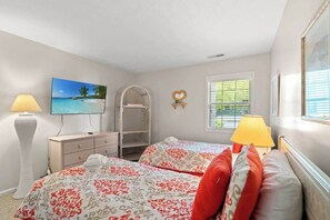 2 bedrooms, iron/ironing board, free WiFi, bed sheets