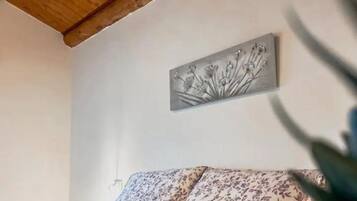 2 camere, ferro/asse da stiro, Wi-Fi gratuito, lenzuola