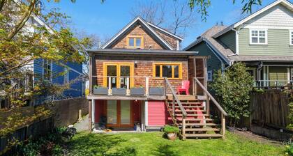 Cozy Heritage Home Near Main St
