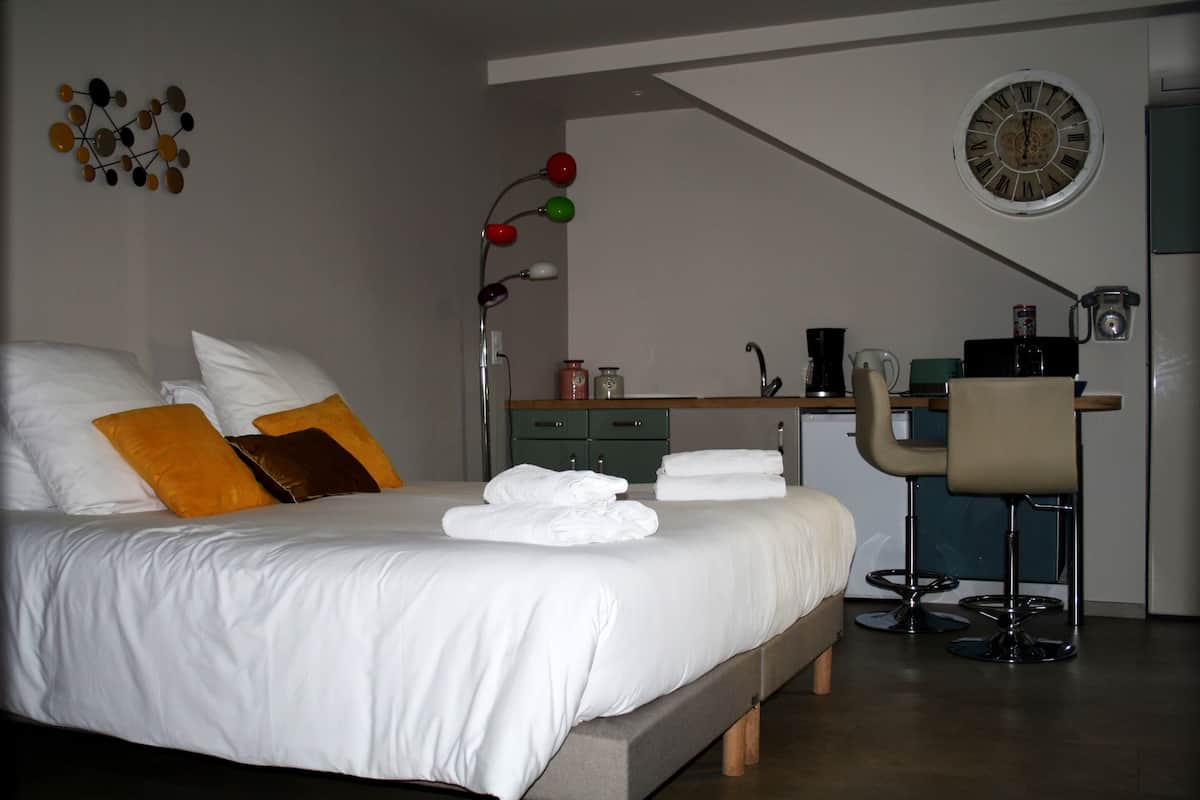Apartment, Ensuite, Garden View