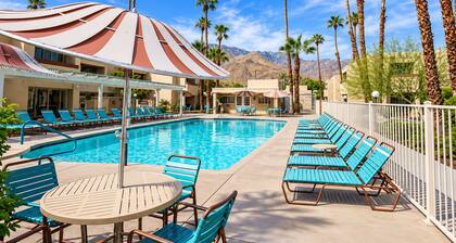 Palm Springs 2BR Condo w/ Shared Pool