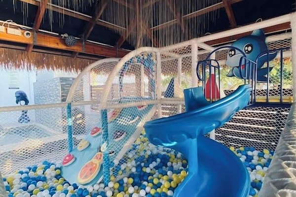 Çocuklar için oyun alanı - dış mekân