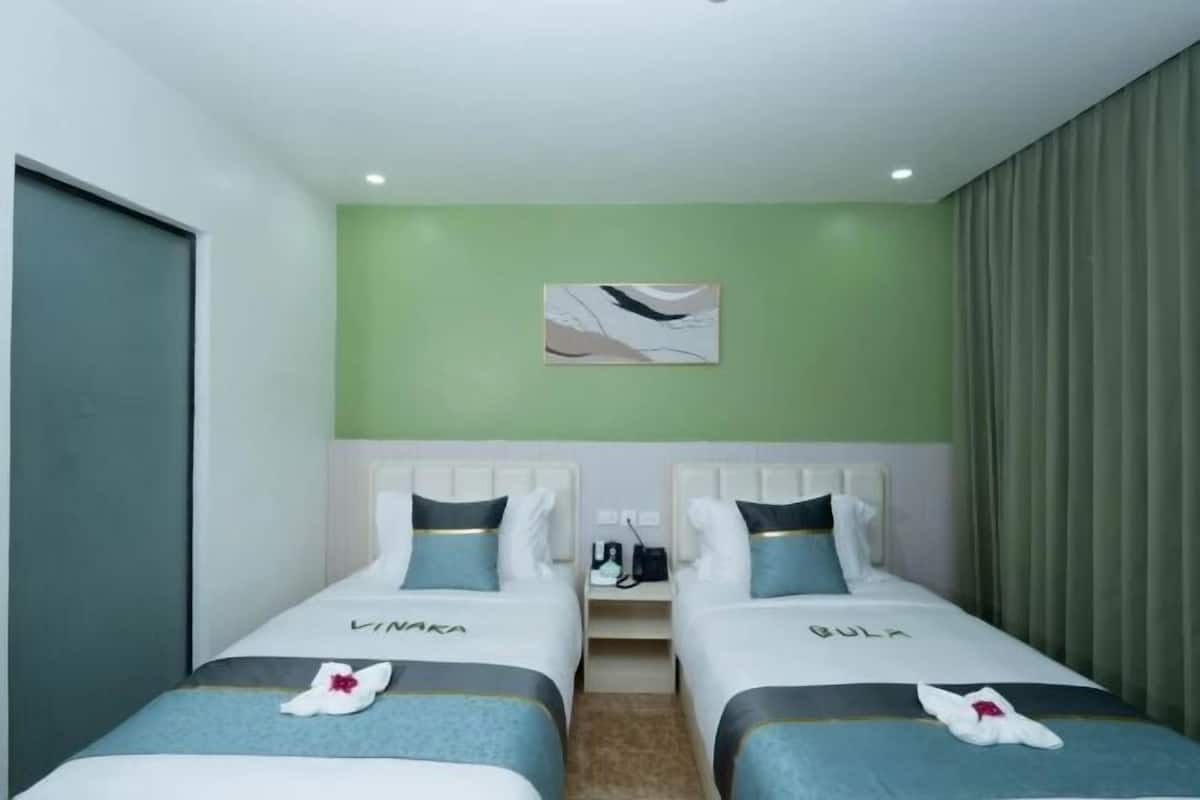 Minibar, coffres-forts dans les chambres, décoration personnalisée