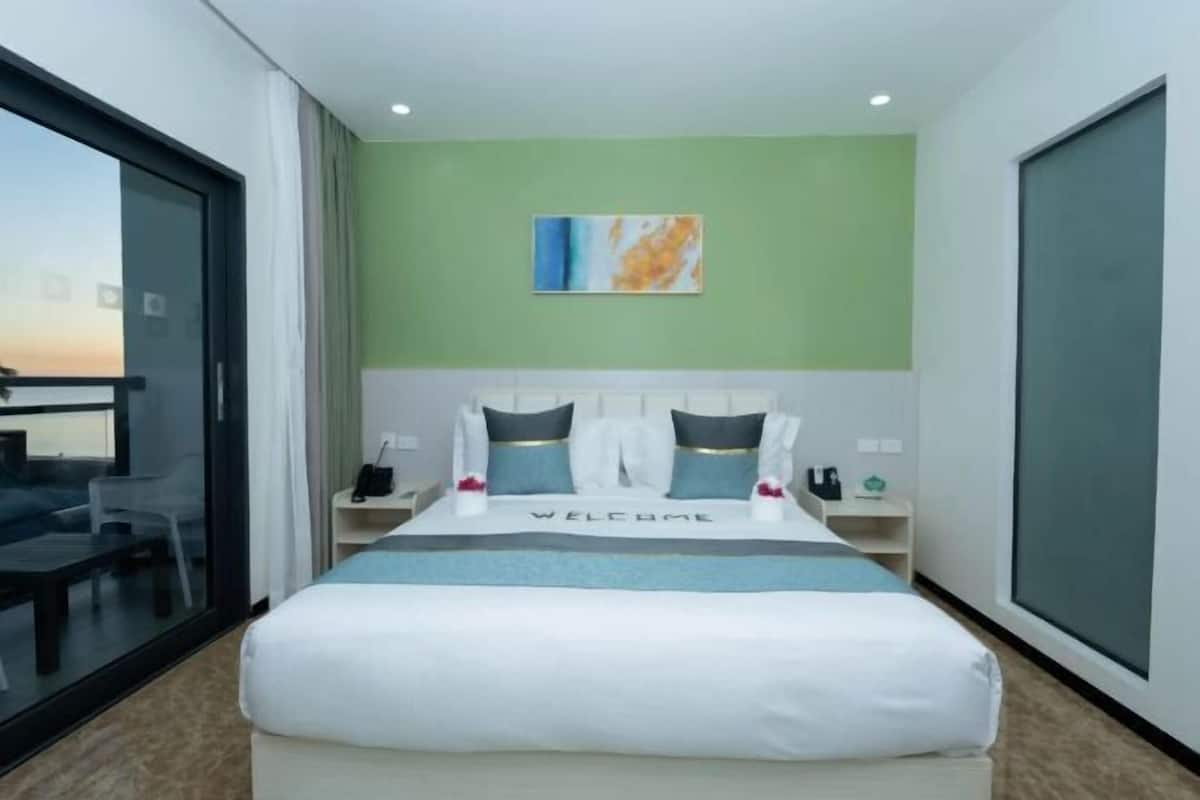 Minibar, coffres-forts dans les chambres, décoration personnalisée