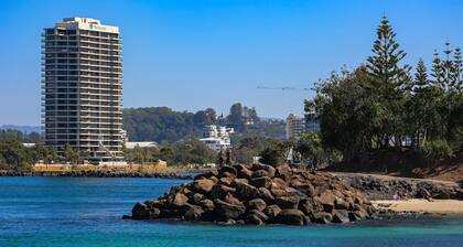 Tweed Escape - Riverfront Pet Friendly Escape - Linen Provided - Min. 3 Night Stays