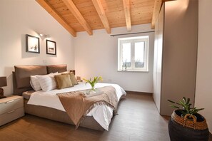 3 bedrooms, free WiFi, bed sheets