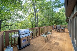 Outdoor dining - Cabin on 160 Acres - Stocked Ponds, Firepit, Trails - Just 30 minutes from Tulsa (Coweta)