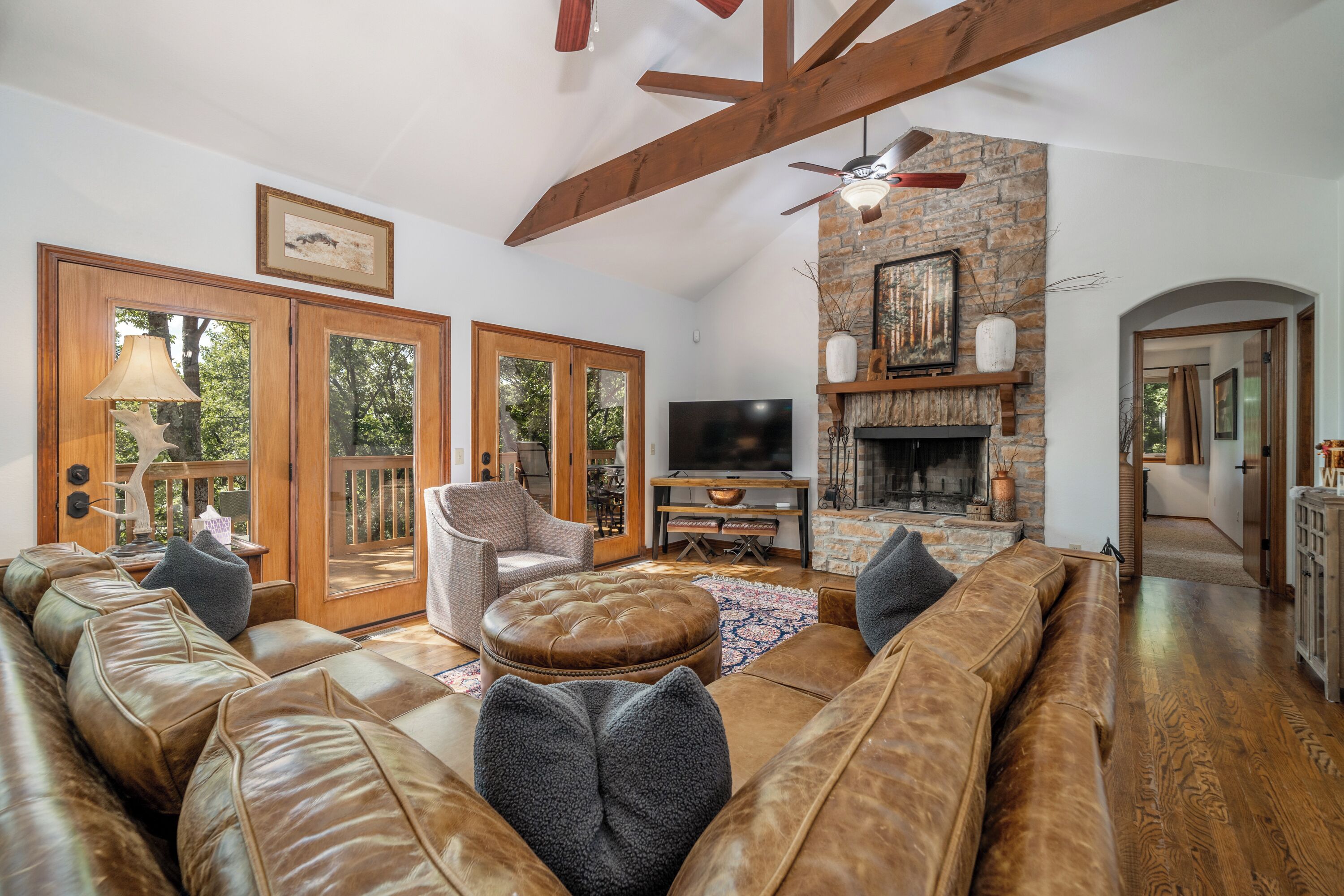 Cabin On 160 Acres - Stocked Ponds, Firepit, Trails - Just 30 Minutes From Tulsa - Broken Arrow, OK