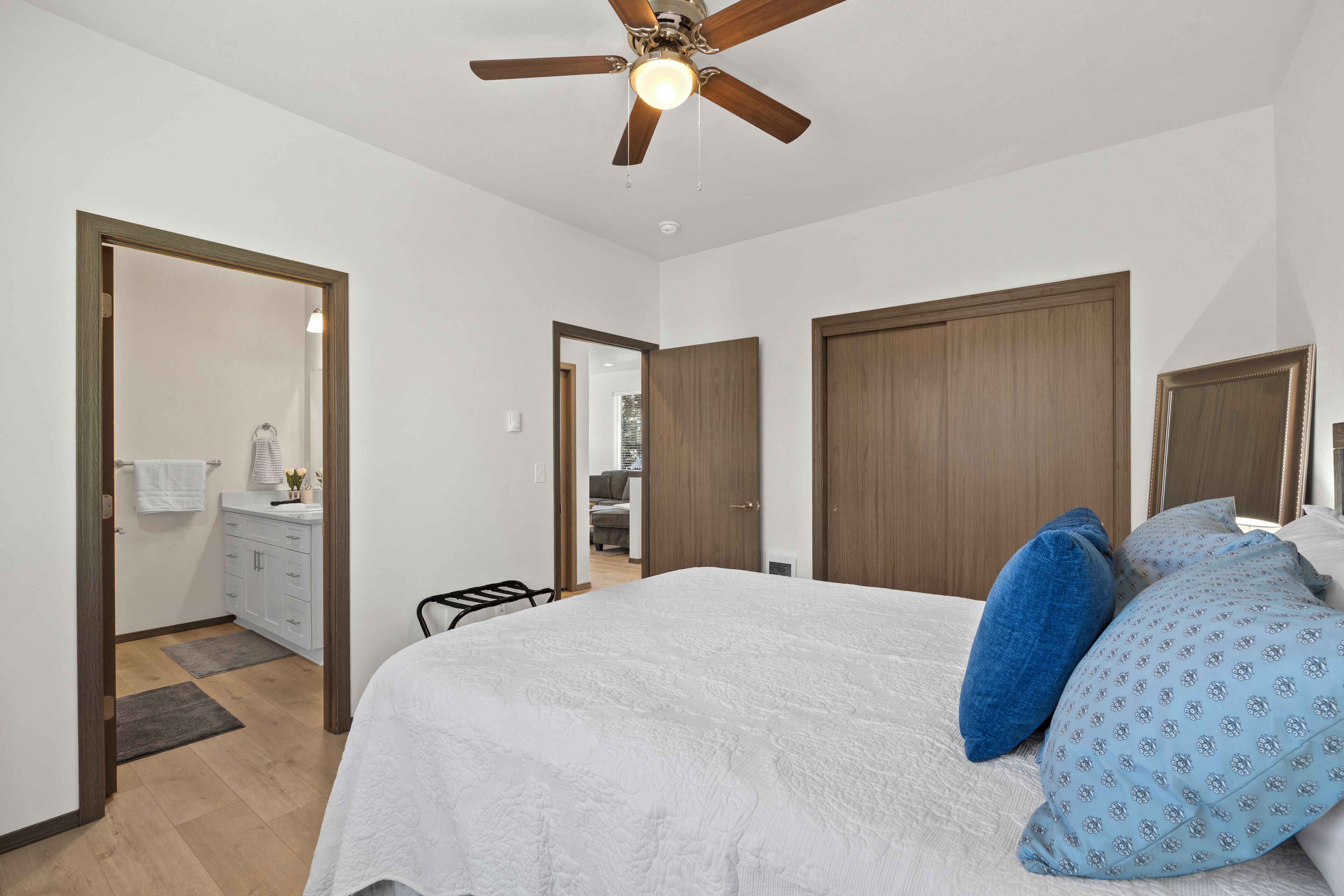 2 Schlafzimmer, Bügeleisen/Bügelbrett, kostenloses WLAN, Bettwäsche