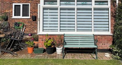4 bed house Kessingland near beach-sleeps 6.Family&Pet friendly (pet fees apply)