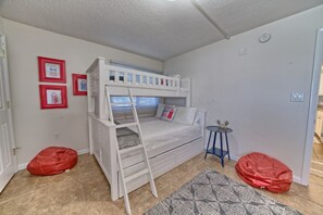 2 Schlafzimmer, Schreibtisch, kostenloses WLAN, Bettwäsche