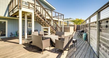 Walk to Poplar Beach: Cozy Coastal Getaway w/ Yard