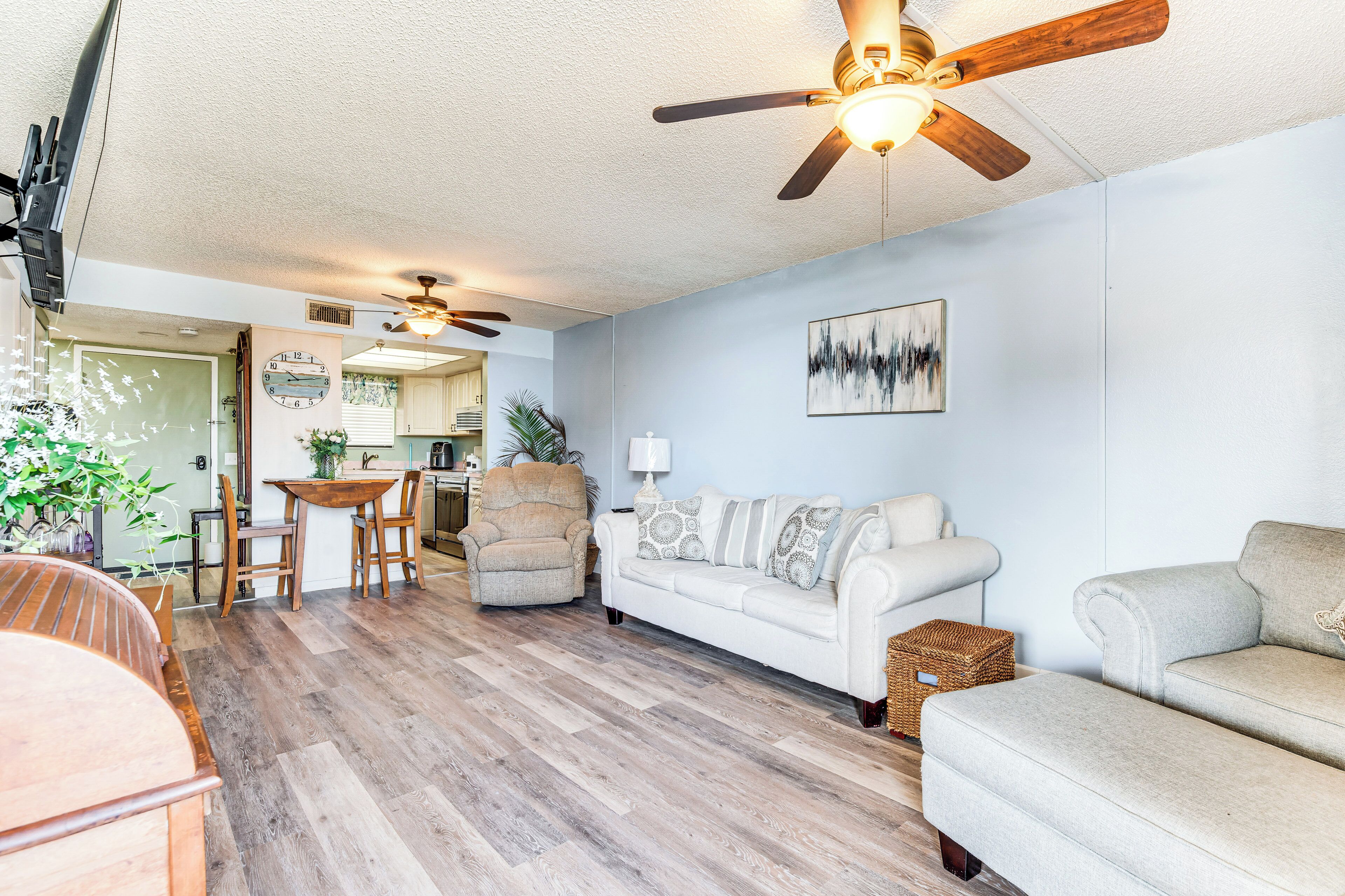 Gulf-view Condo W/ Beach Access & Patio In Hudson - Hudson, FL