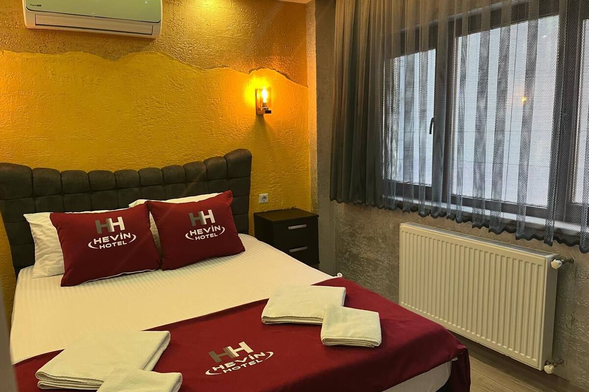 Hochwertige Bettwaren, Minibar, laptopgeeigneter Arbeitsplatz