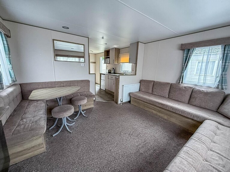Dog Friendly Caravan For Hire At Seawick Holiday Park In Essex Ref 27032sw - Clacton-on-Sea