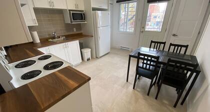 4,5 top floor fleuve , bus svcs