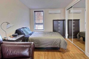 1 chambre, bureau, fer et planche à repasser, Wi-Fi