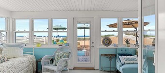 Adorable spacious renovated private home on beach