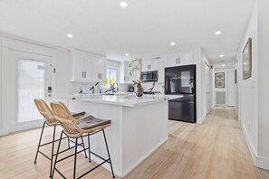 Fridge, microwave, oven, stovetop - Luxury North End Escape | 3 king beds + pool/spa (Anna Maria)