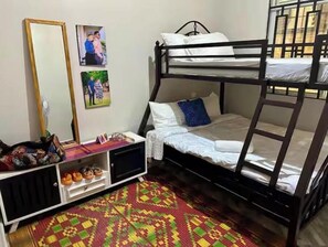 2 chambres, fer et planche à repasser, Wi-Fi, draps fournis