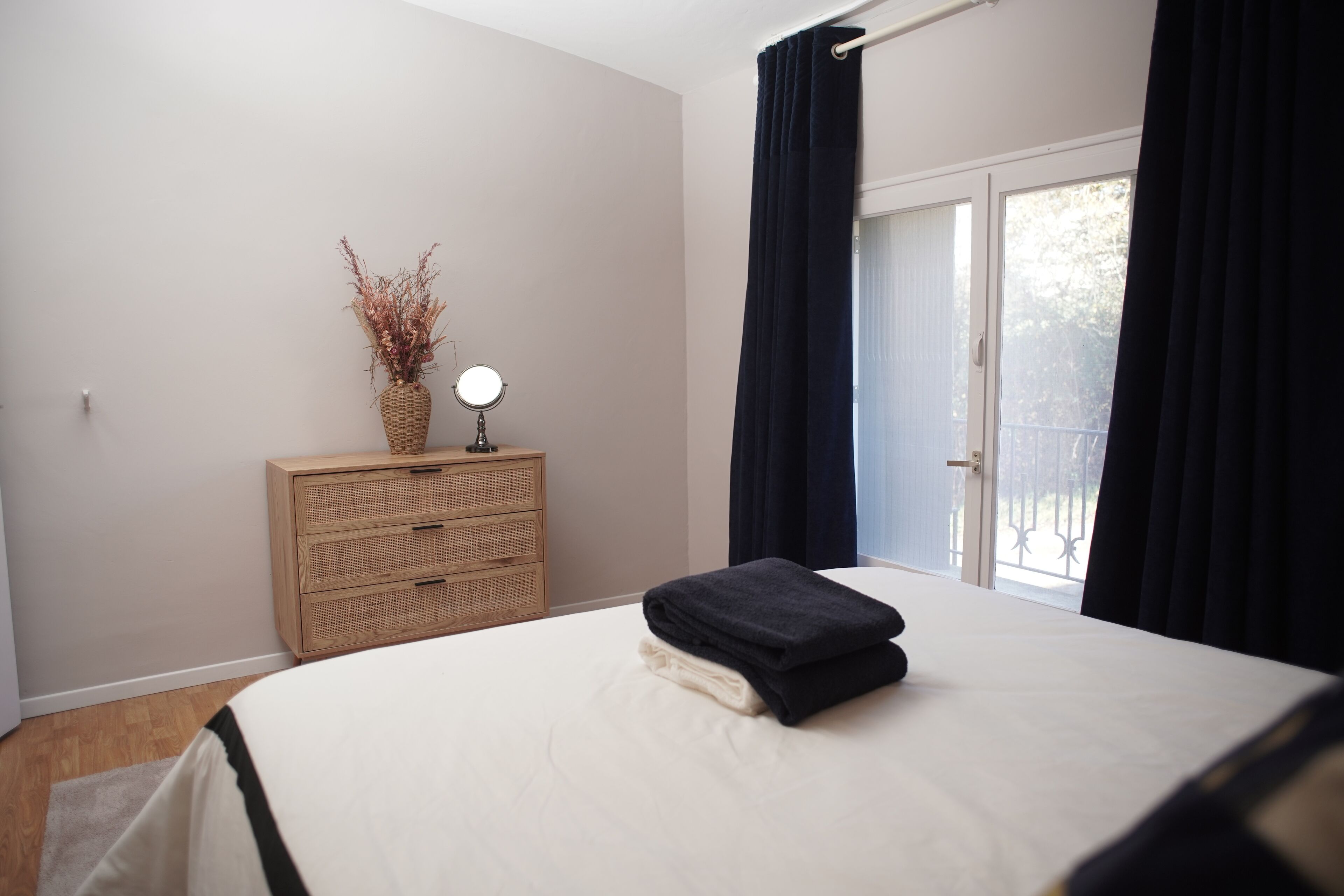 3 bedrooms, desk, iron/ironing board, travel cot