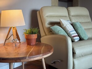 Smart TV, videojuegos, reproductor de DVD y tenis de mesa