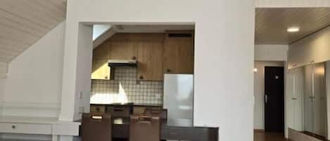 Comfort Studio Suite, Multiple Beds, Non Smoking, Kitchen | Desk, laptop workspace, free WiFi, bed sheets