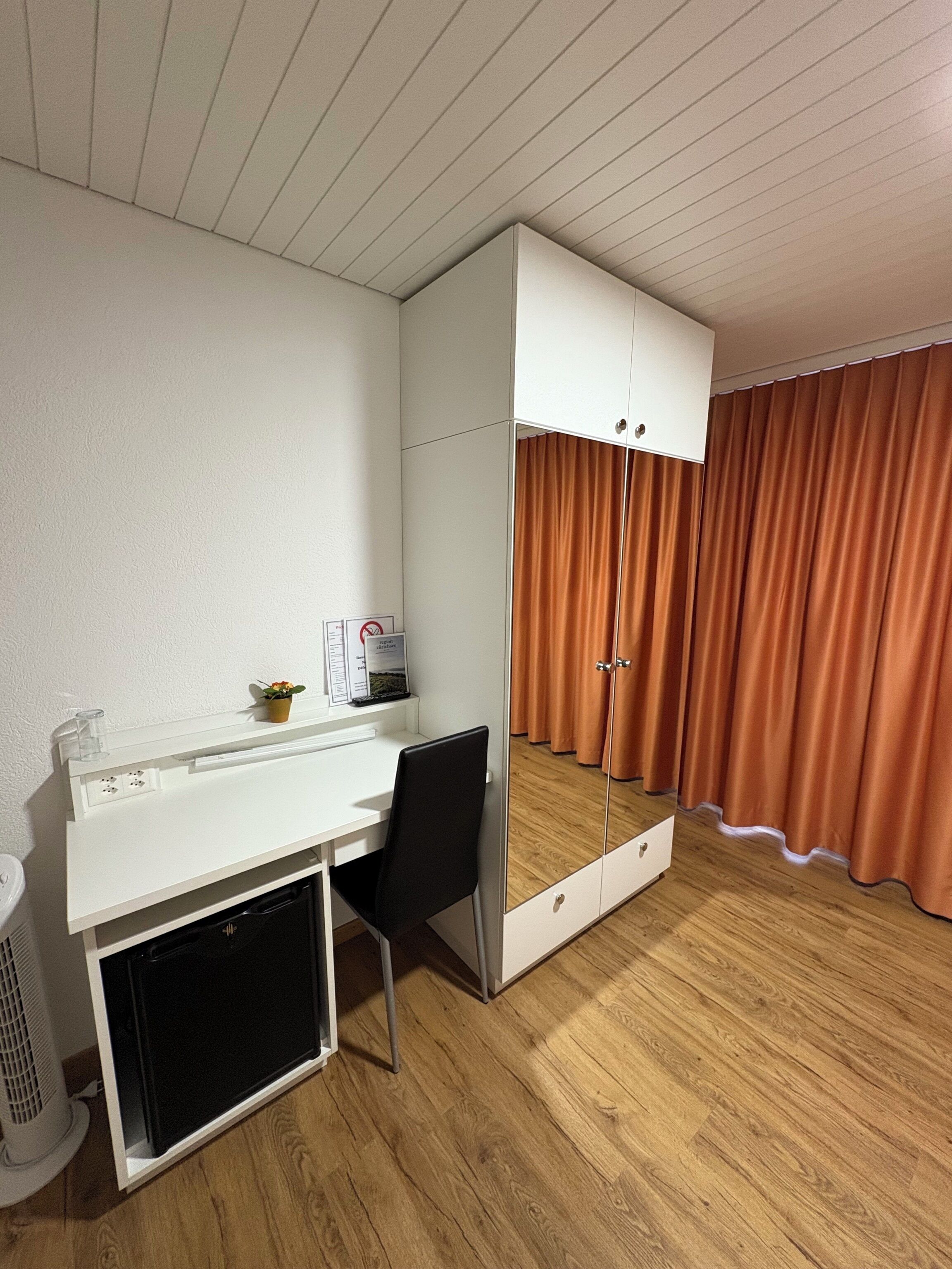 Desk, laptop workspace, free WiFi, bed sheets