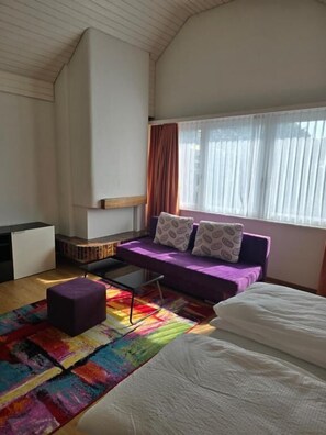 Comfort-Studiosuite, Mehrere Betten, Nichtraucher, Küche | Schreibtisch, laptopgeeigneter Arbeitsplatz, Reisekinderbett
