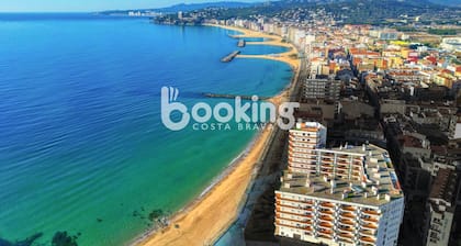 Apartment on the seafront avenue of Sant Antoni with parking