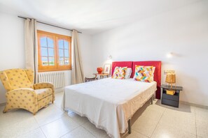 4 bedrooms, iron/ironing board, free WiFi, bed sheets - Rostoll Espai de Calma (Muro)