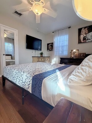 3 Schlafzimmer, Schreibtisch, kostenloses WLAN, Bettwäsche