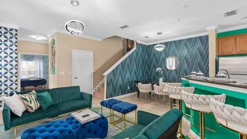 House, 4 Bedrooms, Balcony, Golf View | Living room