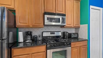 House, 4 Bedrooms, Balcony, Golf View | Private kitchen | Coffee/tea maker, highchair